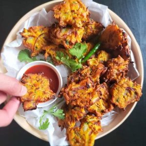 Air-Fryer-Onion-Fritters-pakora