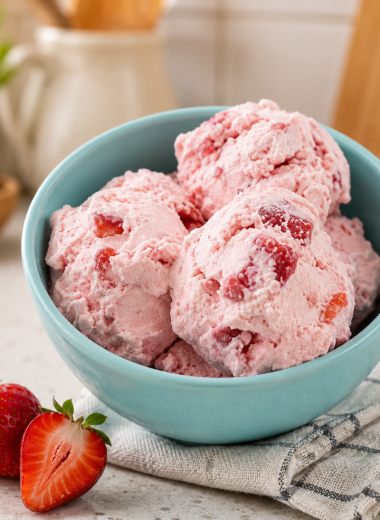 Strawberry Ice Cream - CP