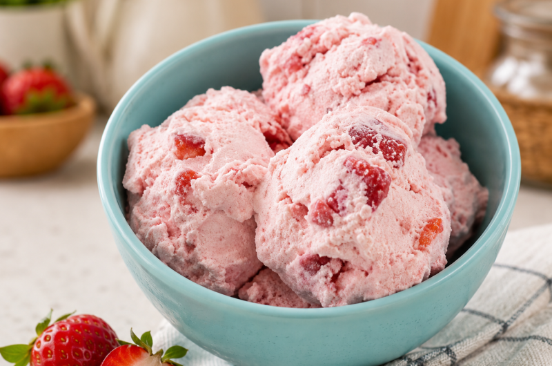 Strawberry Ice Cream - CP